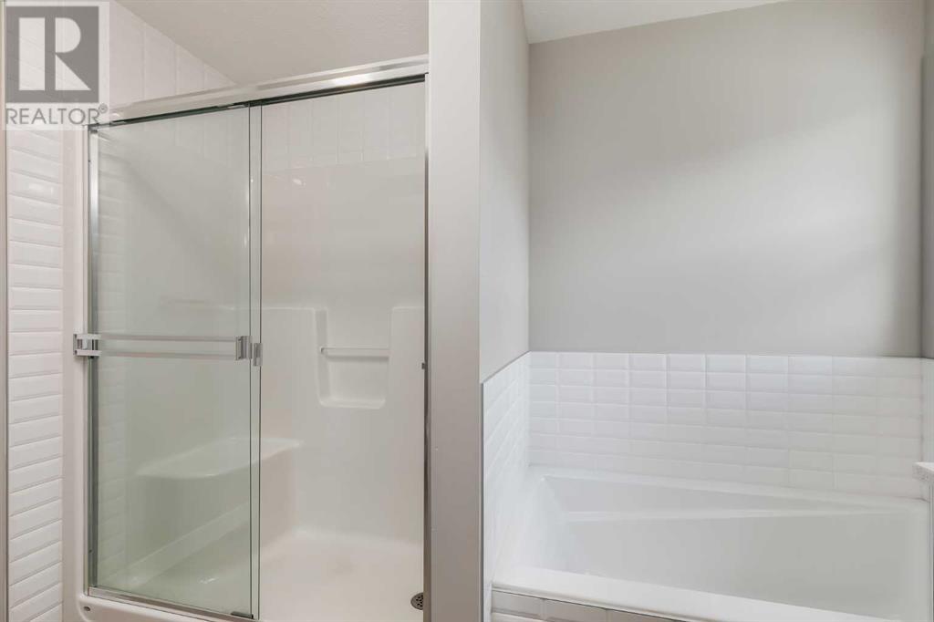 Single Family House for Sale in  Evansfield Gate NW Evanston Calgary 