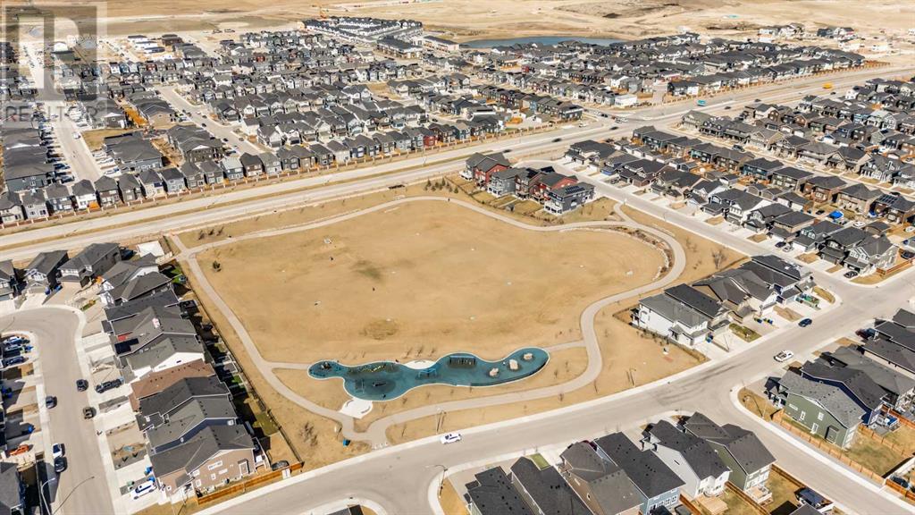 Single Family House for Sale in  Evansfield Gate NW Evanston Calgary 
