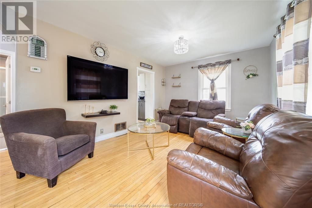 Photo 11 of 448 Ellis, Windsor ON