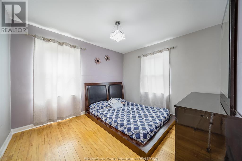 Photo 18 of 448 Ellis, Windsor ON