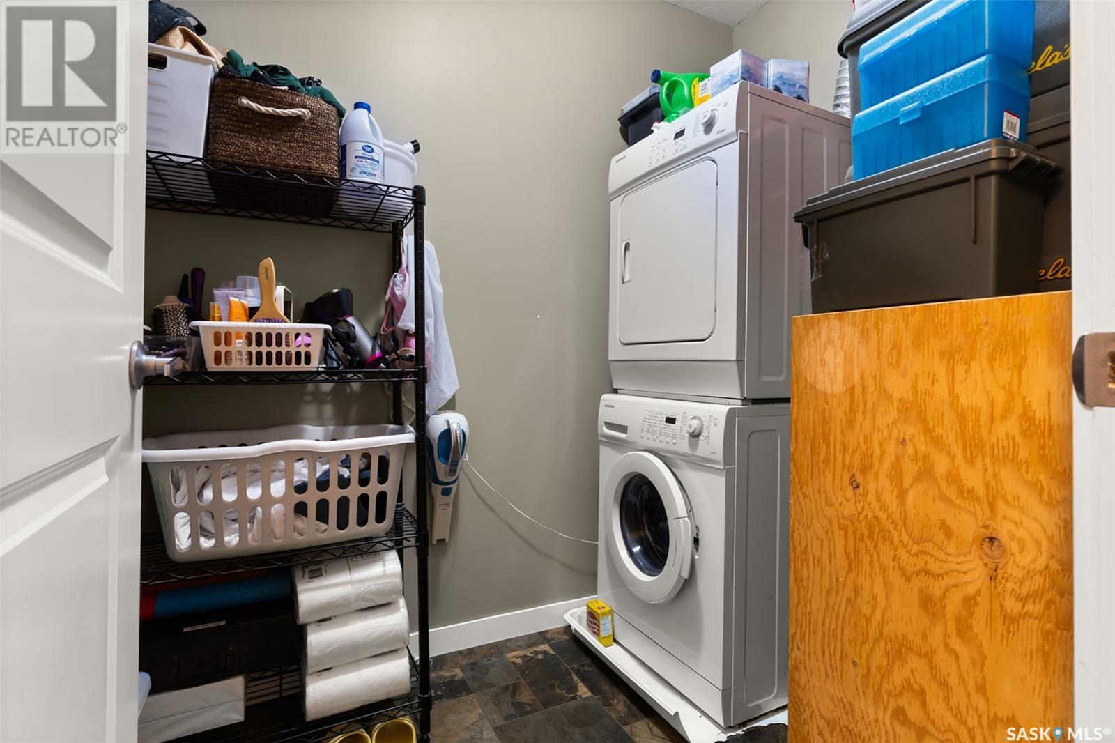 Photo 19 of 27 5019 James Hill Road, Regina SK
