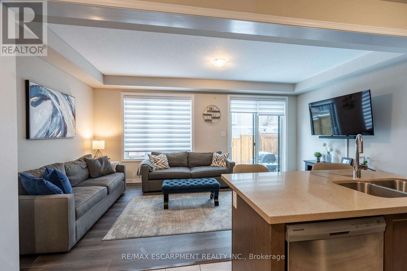 Photo 20 of 66 Pelican Lane, Hamilton ON