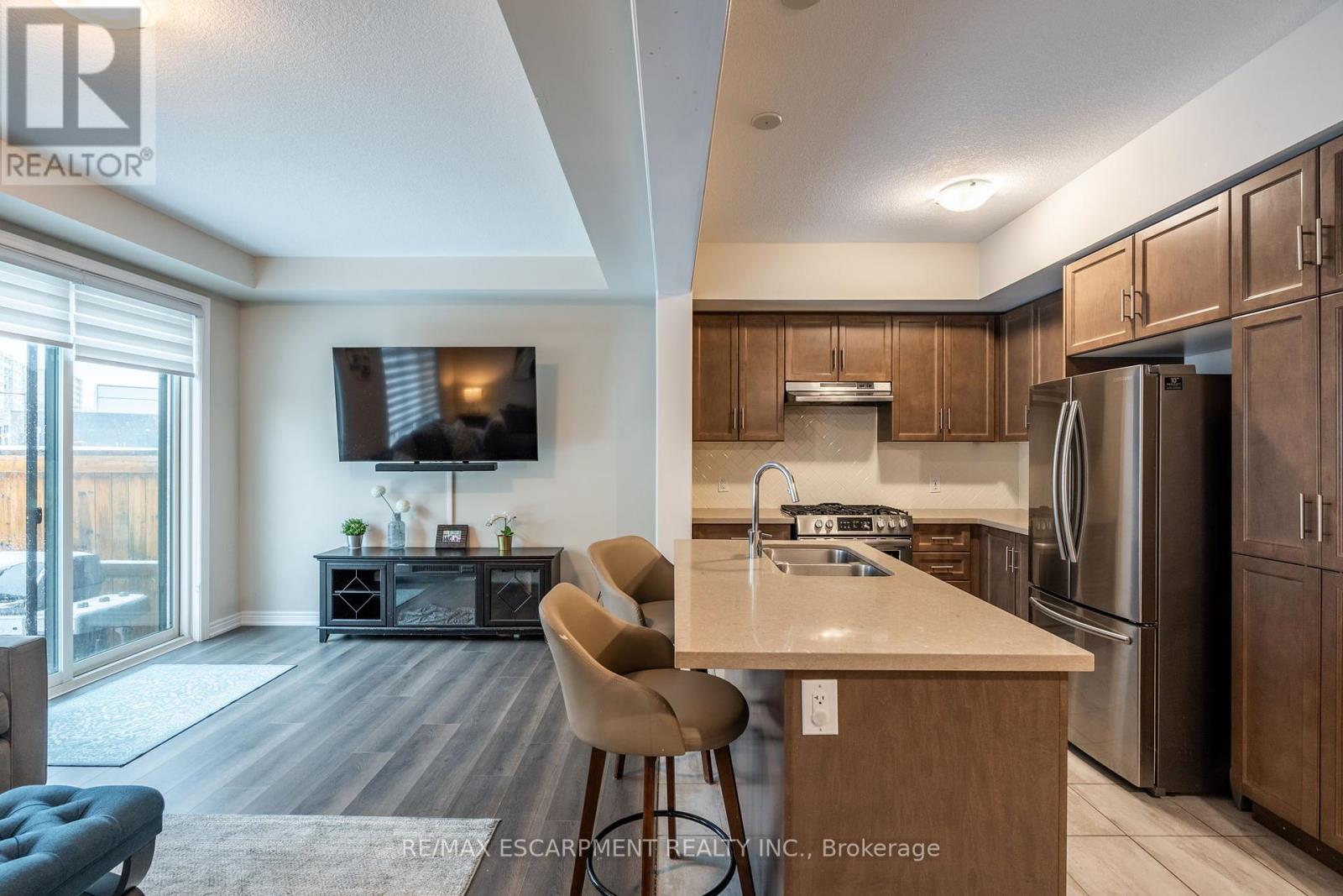 Photo 28 of 66 Pelican Lane, Hamilton ON