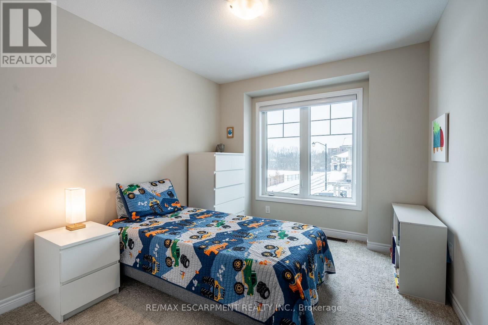 Photo 37 of 66 Pelican Lane, Hamilton ON