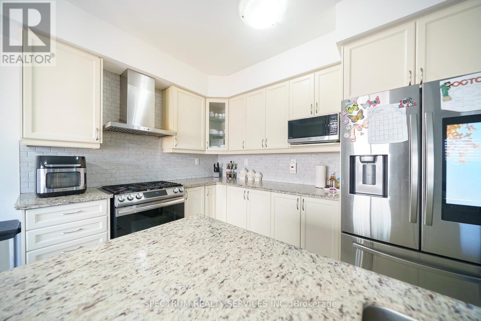 Photo 12 of 4 Sleeth Street, Brantford ON