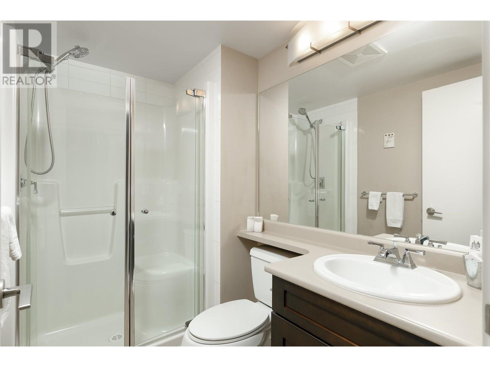 1207 1075 Sunset Drive, Kelowna