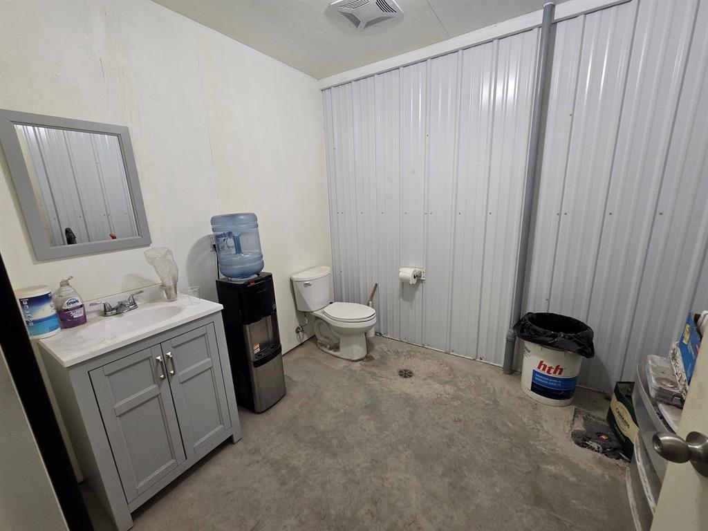 Photo 11 of 420 Wittick Street, Niverville MB