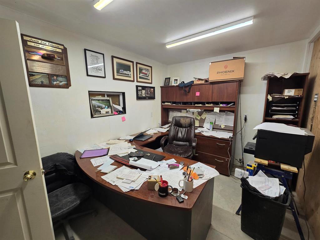Photo 2 of 420 Wittick Street, Niverville MB