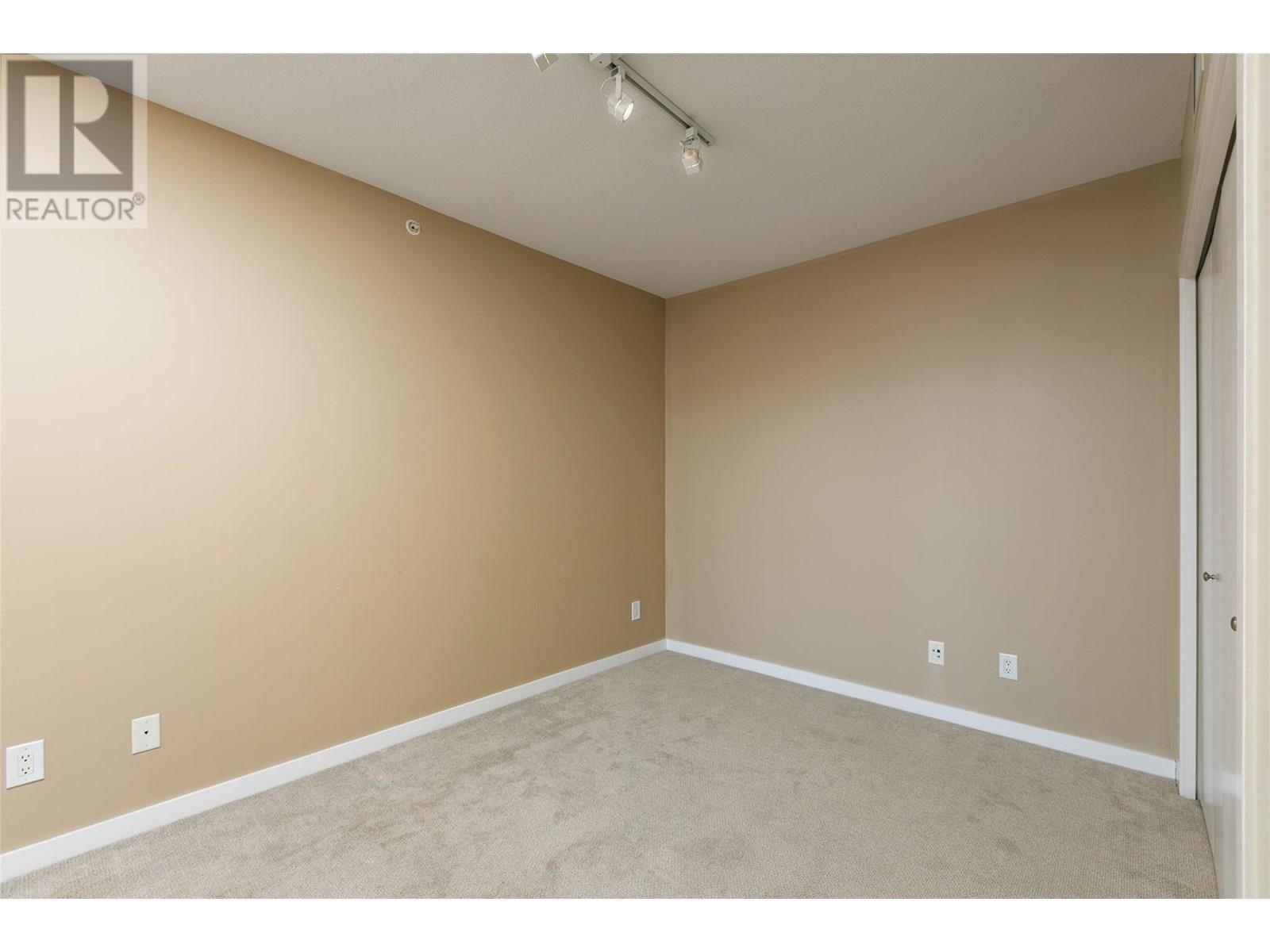 1207 1075 Sunset Drive, Kelowna