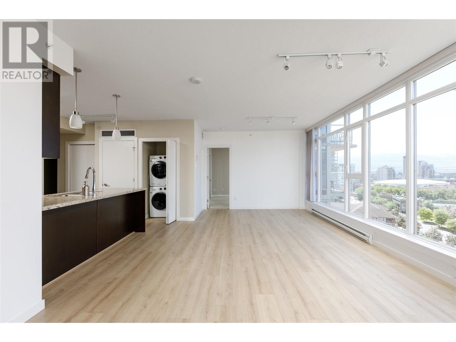 1207 1075 Sunset Drive, Kelowna