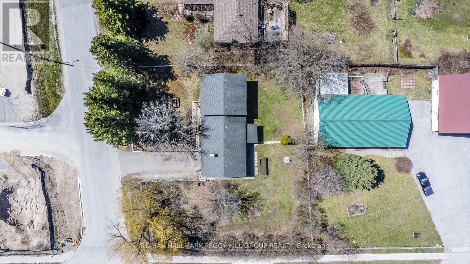 Photo 5 of 203 Phillips Street, Barrie ON