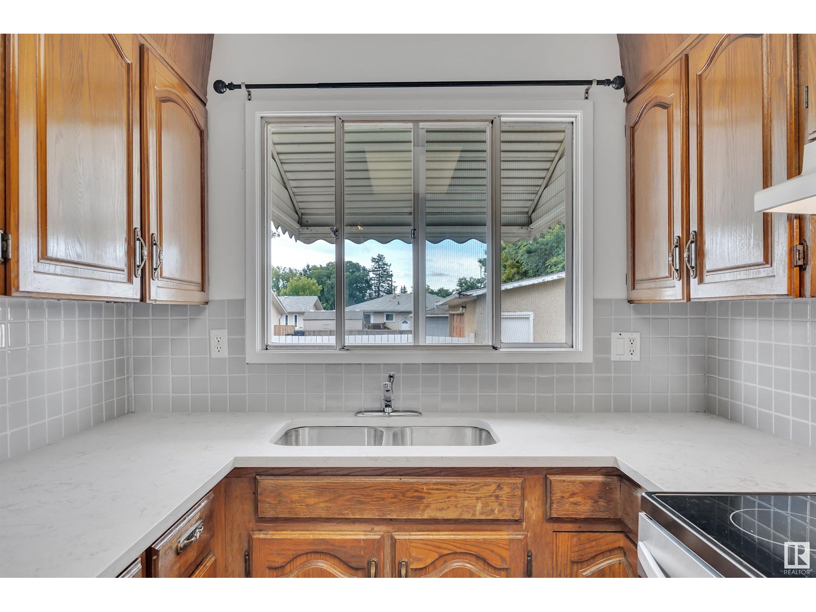 Photo 27 of 7203 138 Av Nw, Edmonton AB