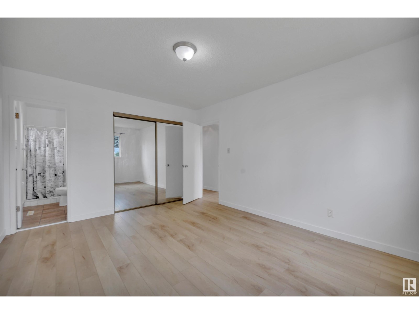 Photo 47 of 7203 138 Av Nw, Edmonton AB