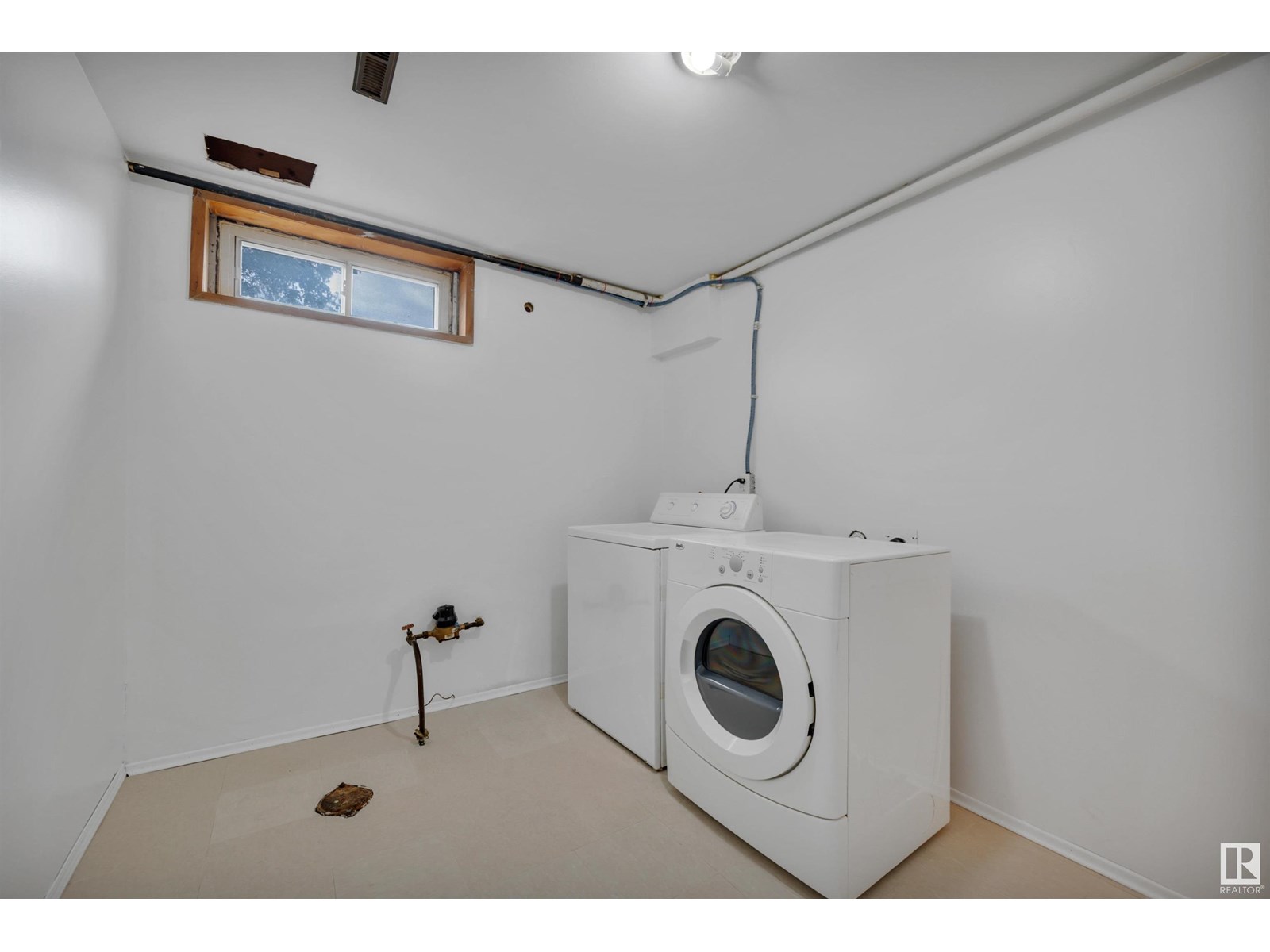 Photo 30 of 7203 138 Av Nw, Edmonton AB