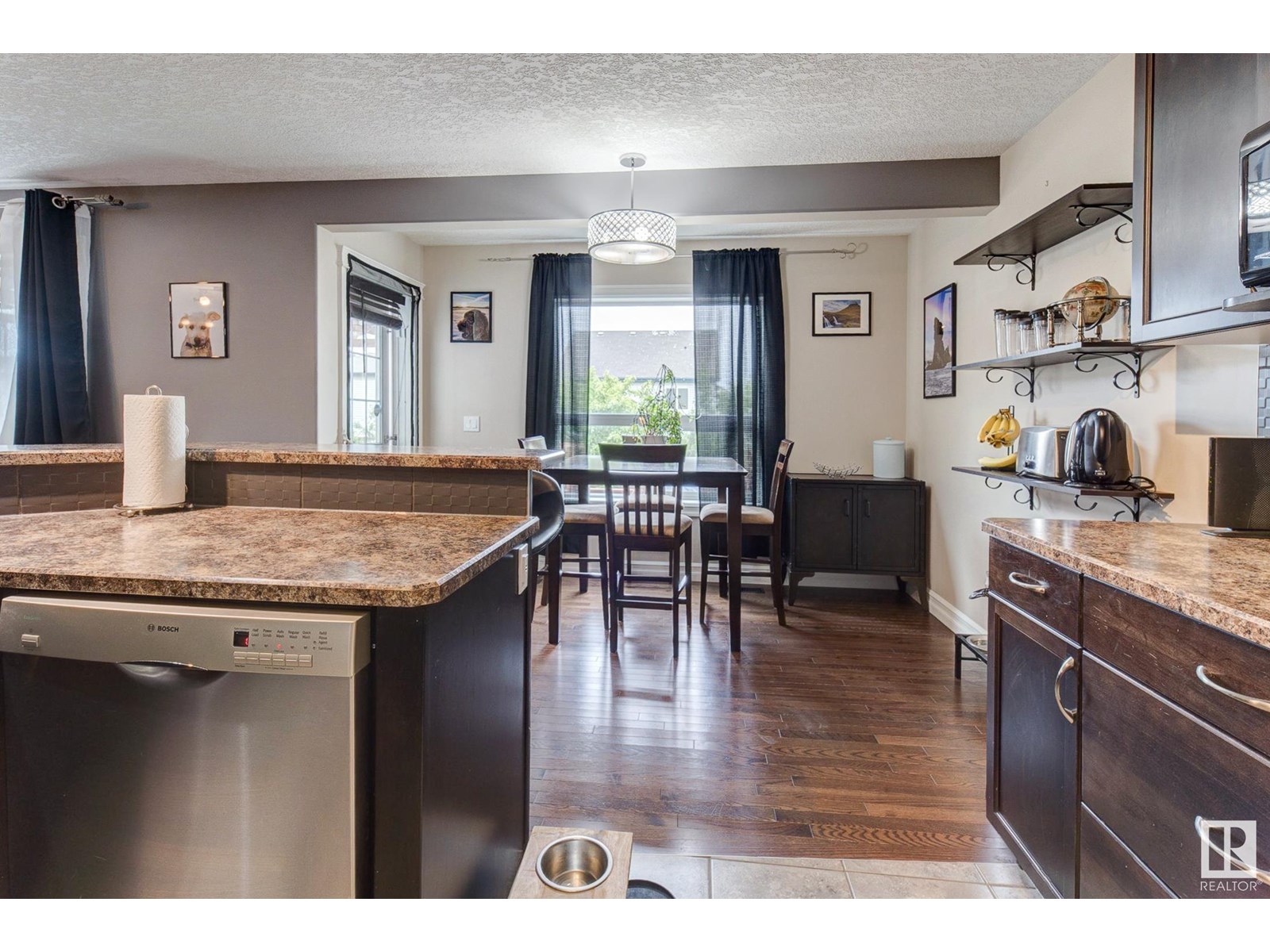 Photo 11 of 6112 11 Av Sw, Edmonton AB