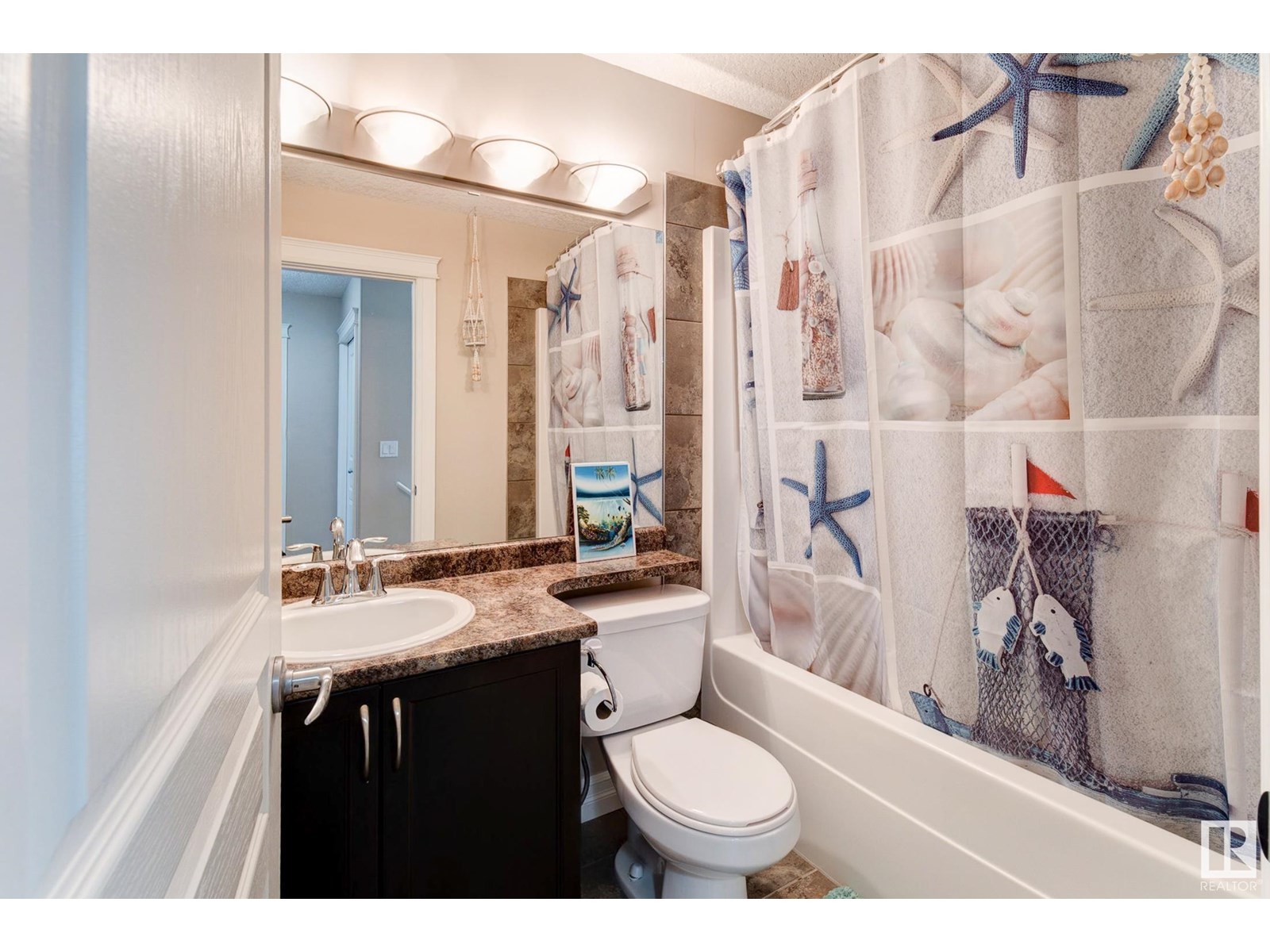 Photo 1 of 6112 11 Av Sw, Edmonton AB