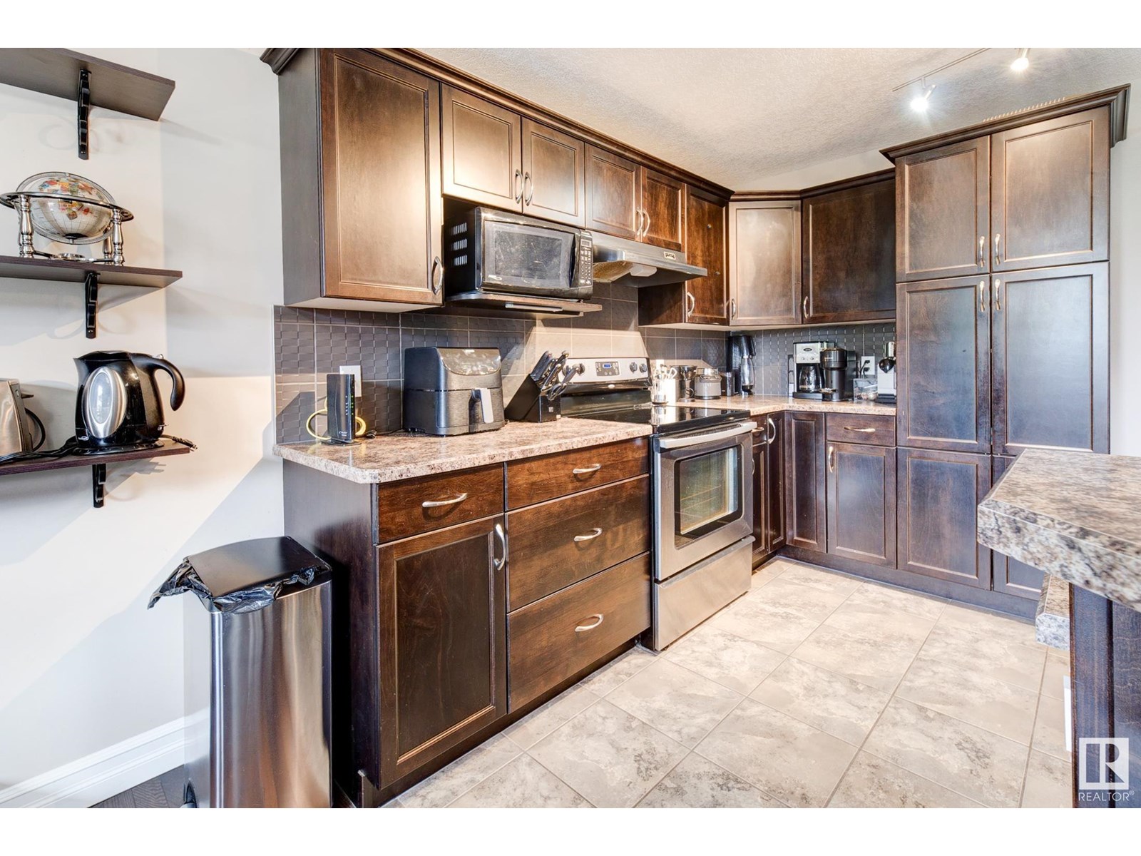 Photo 43 of 6112 11 Av Sw, Edmonton AB