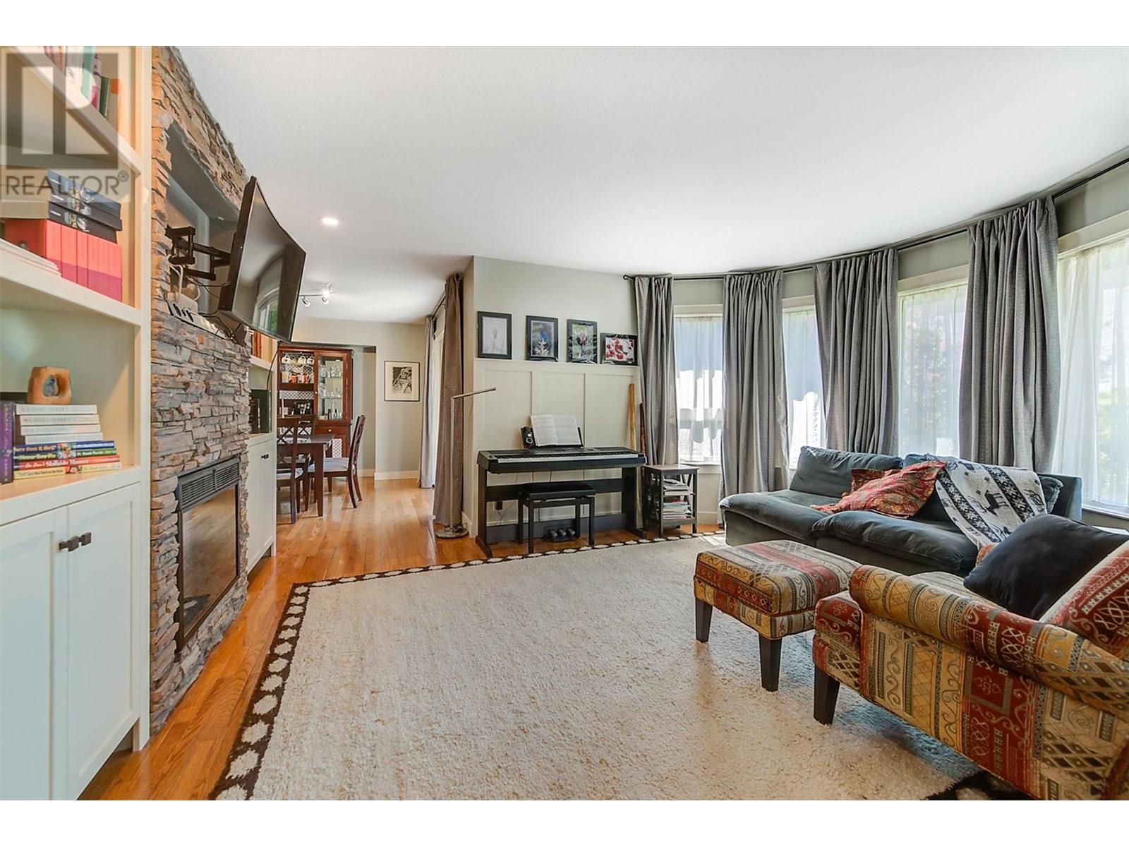  2069 Horizon Drive, West Kelowna
