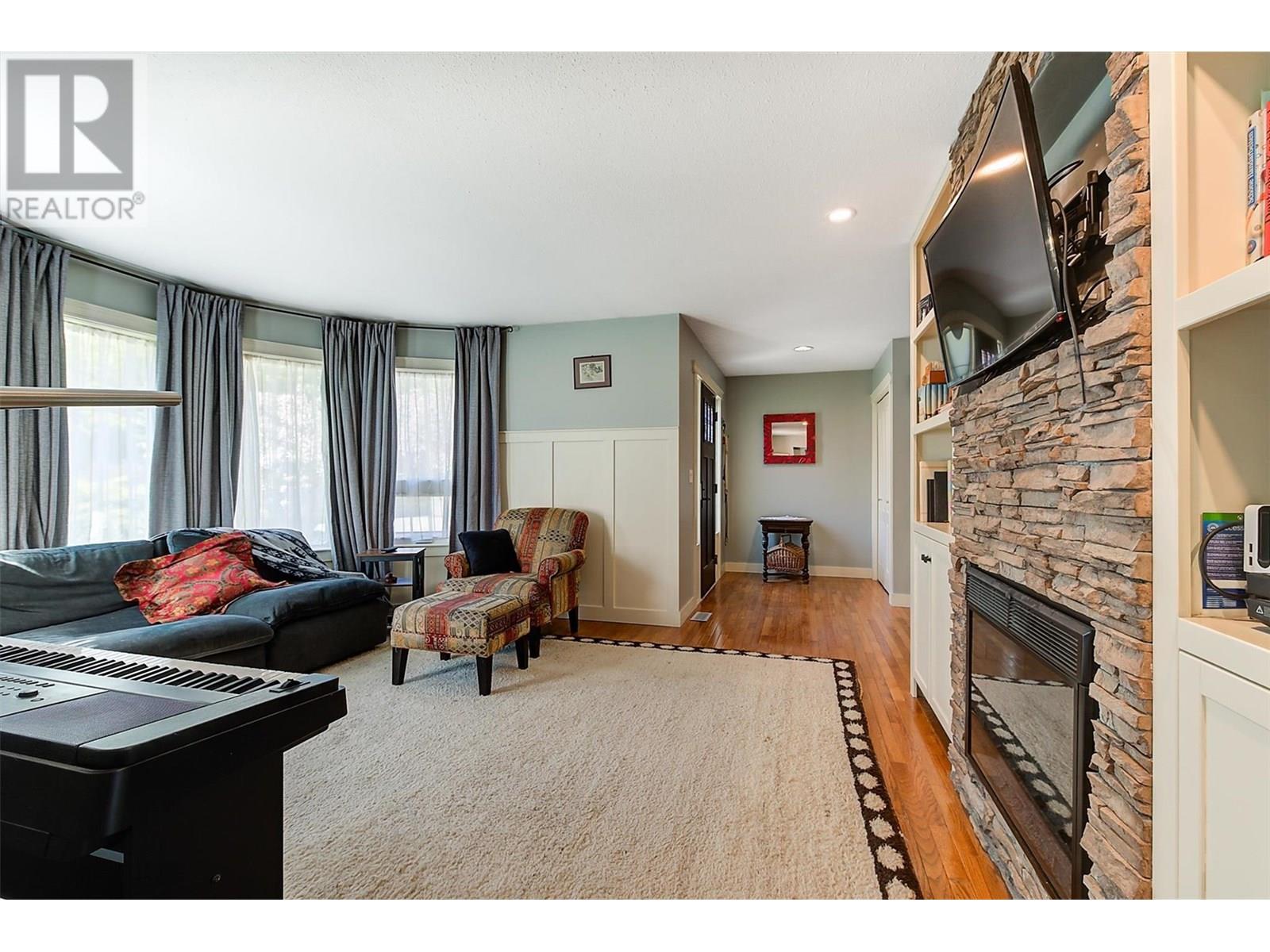  2069 Horizon Drive, West Kelowna