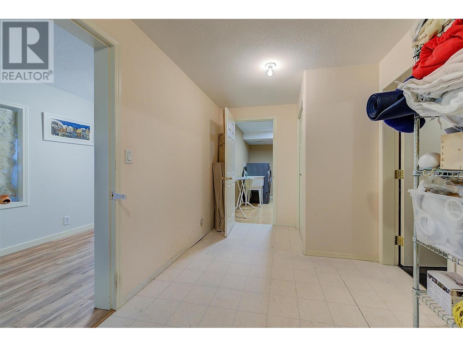  2069 Horizon Drive, West Kelowna