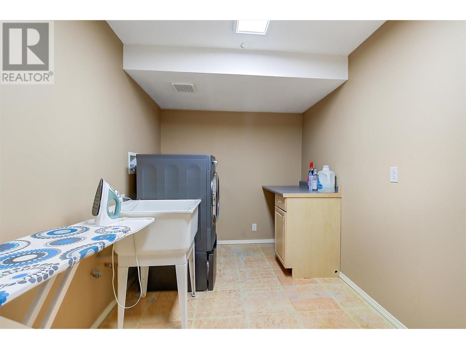  2069 Horizon Drive, West Kelowna