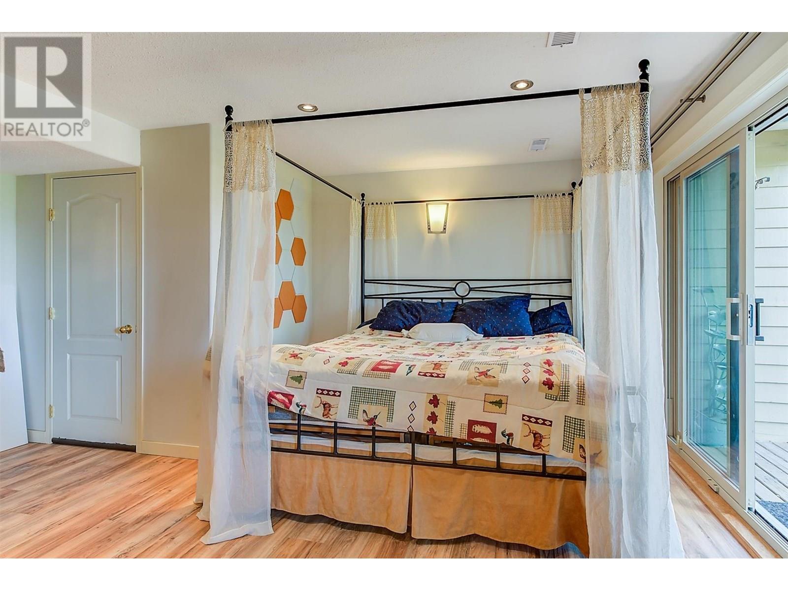  2069 Horizon Drive, West Kelowna
