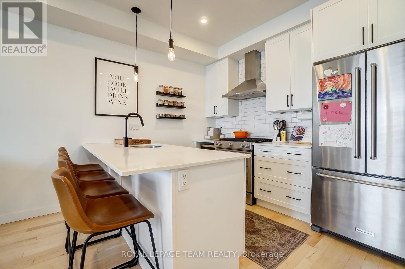 Photo 11 of 125 Carruthers Avenue, Ottawa ON