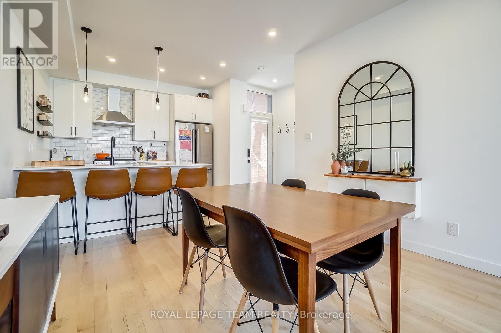 Photo 22 of 125 Carruthers Avenue, Ottawa ON