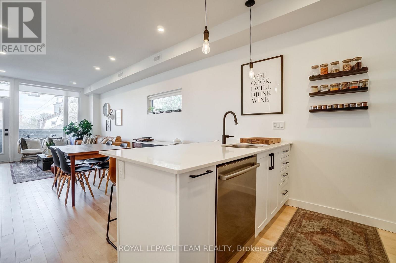 Photo 21 of 125 Carruthers Avenue, Ottawa ON