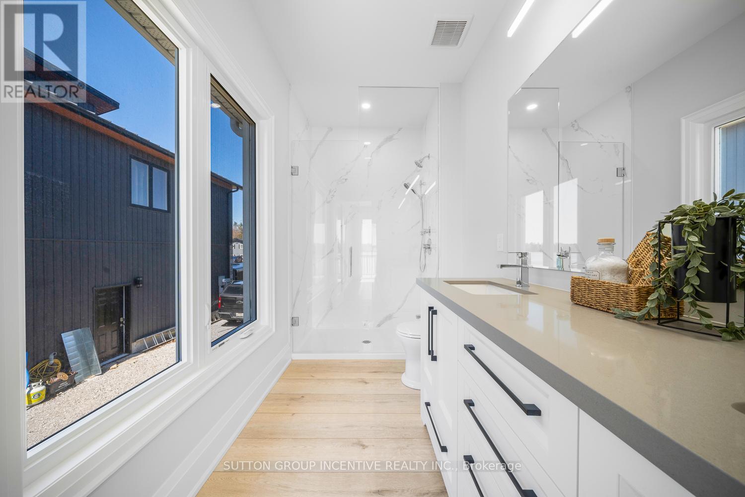 Photo 21 of 3331 Lake St George Boulevard, Severn ON