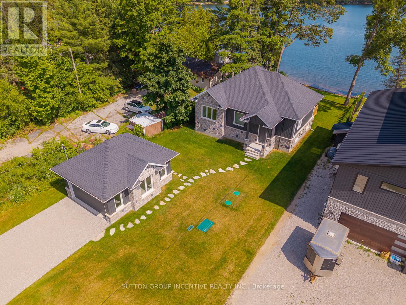 Photo 2 of 3331 Lake St George Boulevard, Severn ON