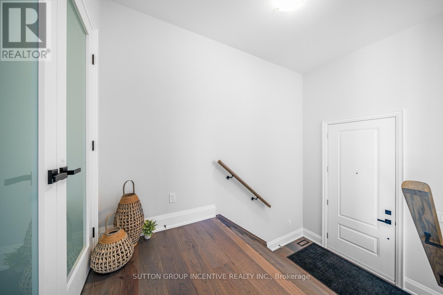 Photo 4 of 3331 Lake St George Boulevard, Severn ON