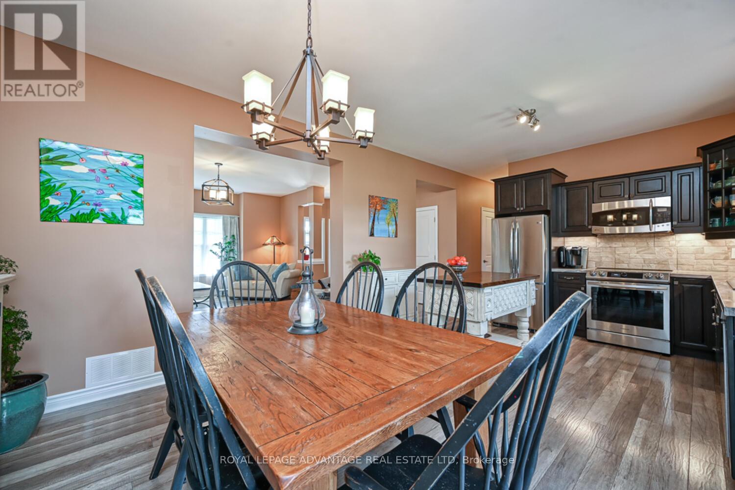 Photo 33 of 119 Sophie Lane, Merrickvillewolford ON