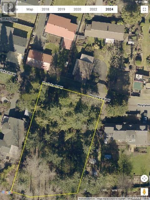 Photo 3 of 459 Hoylake Rd W, Qualicum Beach BC
