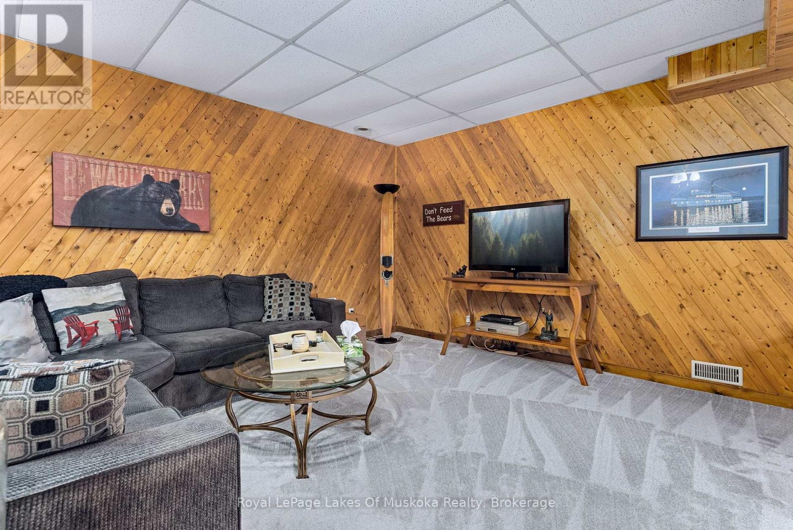 Photo 15 of 300 Wurm Road, Magnetawan ON