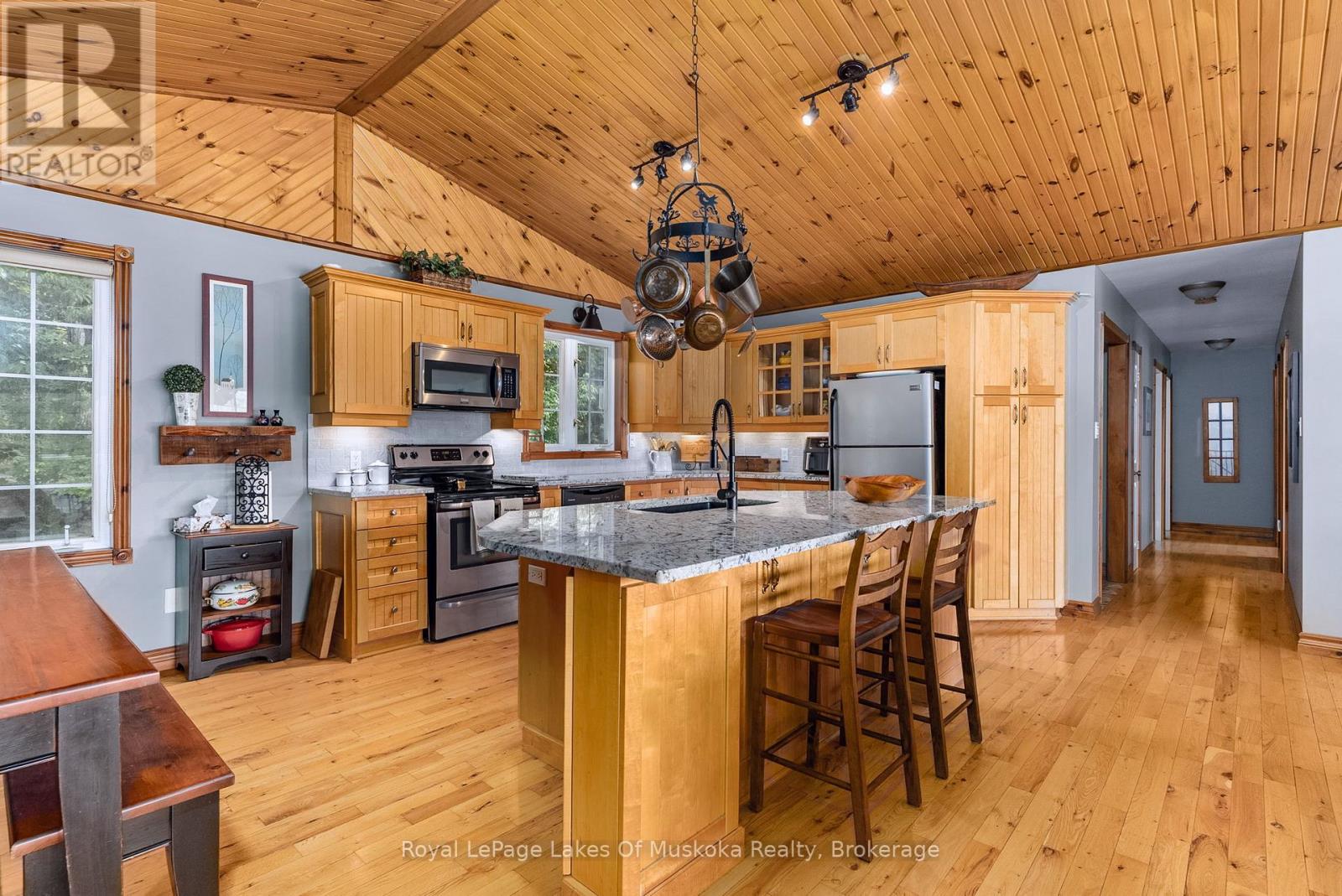Photo 37 of 300 Wurm Road, Magnetawan ON