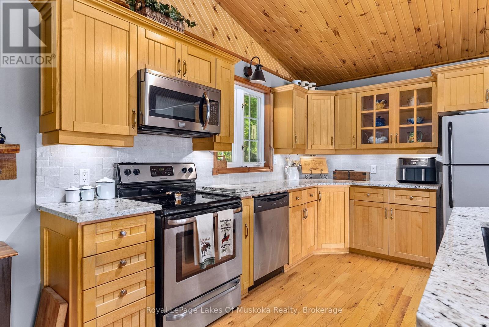 Photo 25 of 300 Wurm Road, Magnetawan ON