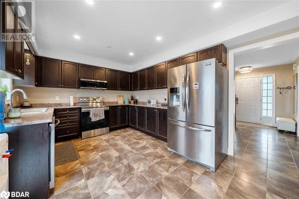 Photo 8 of 52 Nash Avenue, Elmvale ON