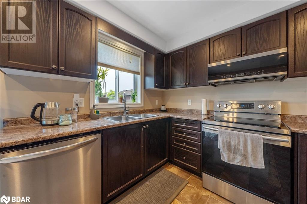 Photo 10 of 52 Nash Avenue, Elmvale ON