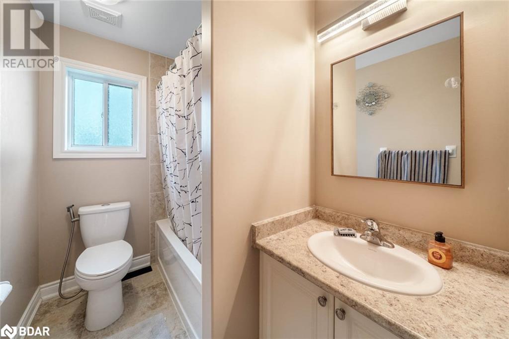 Photo 23 of 52 Nash Avenue, Elmvale ON