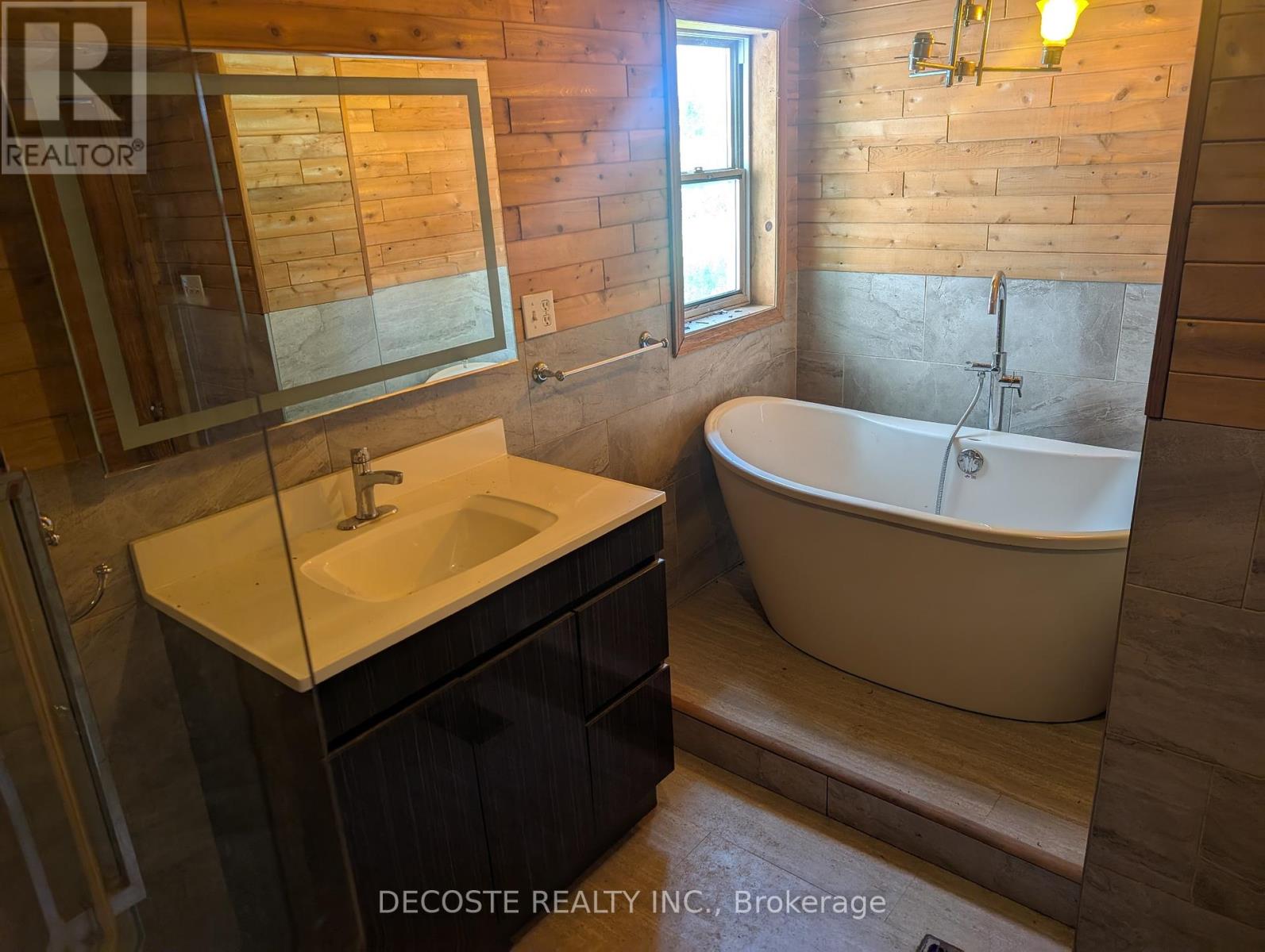 Photo 12 of 20800 Lochiel Road, North Glengarry ON