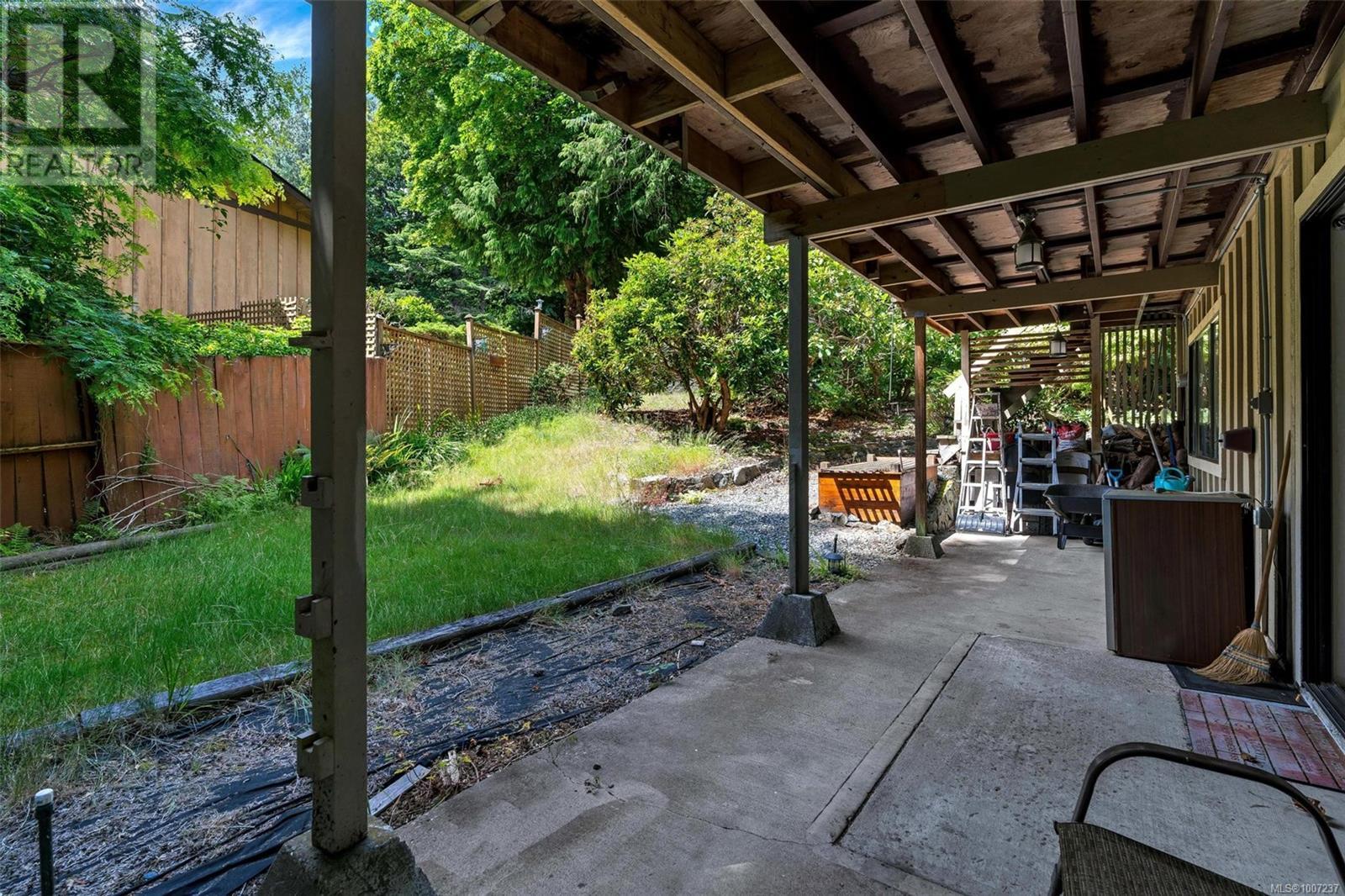 Photo 39 of 4687 Lochwood Cres, Saanich BC