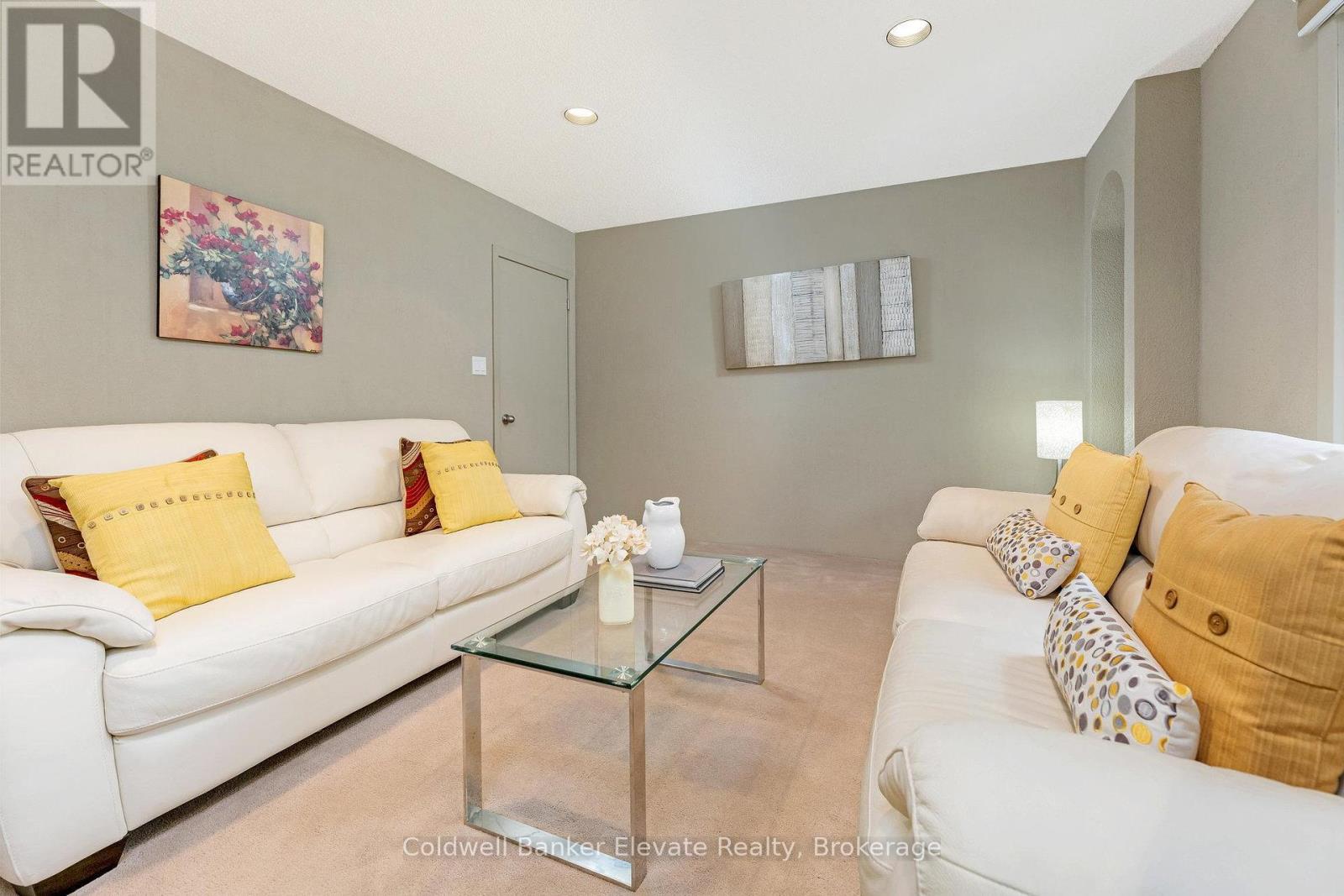 Photo 30 of 8 Ann Street, Halton Hills ON