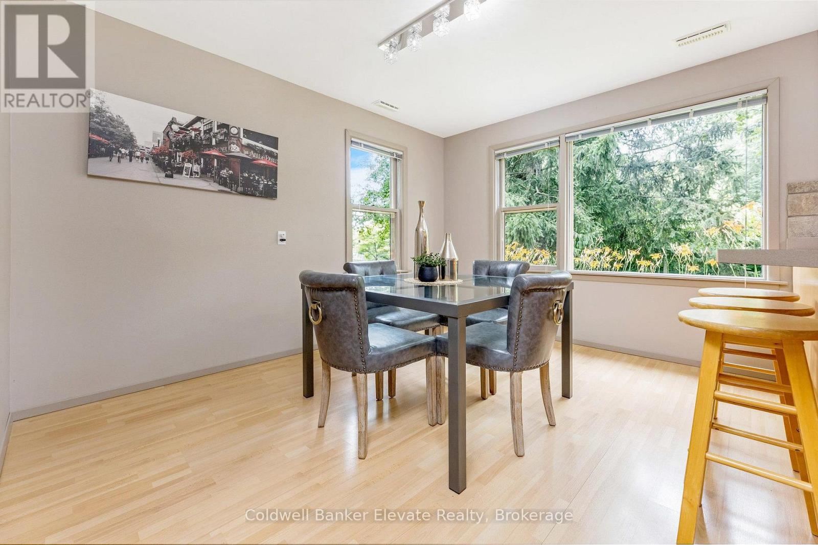 Photo 34 of 8 Ann Street, Halton Hills ON