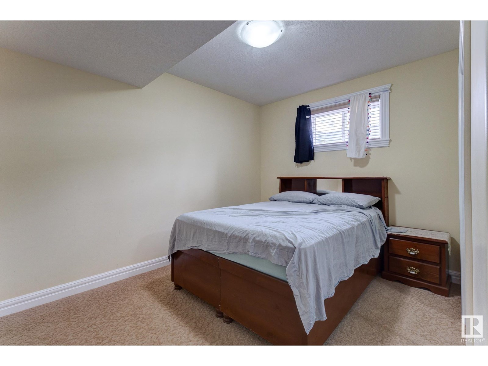 Photo 46 of 3621 28 A St Nw, Edmonton AB