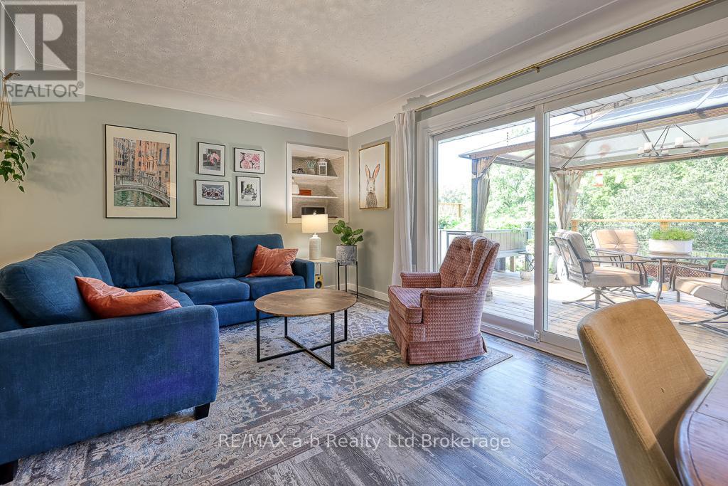 Photo 15 of 109 Sunset Drive, St Thomas ON