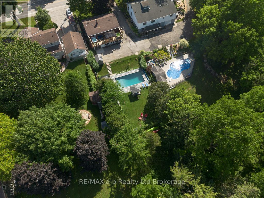 Photo 8 of 109 Sunset Drive, St Thomas ON