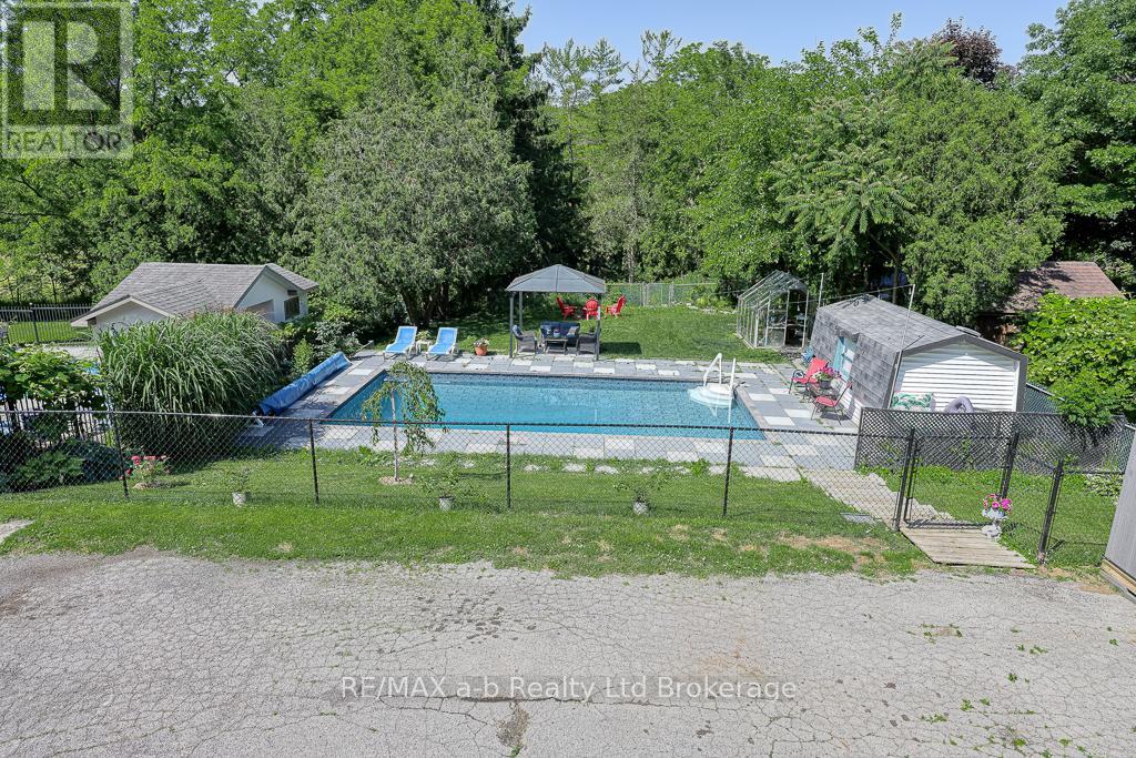 Photo 39 of 109 Sunset Drive, St Thomas ON