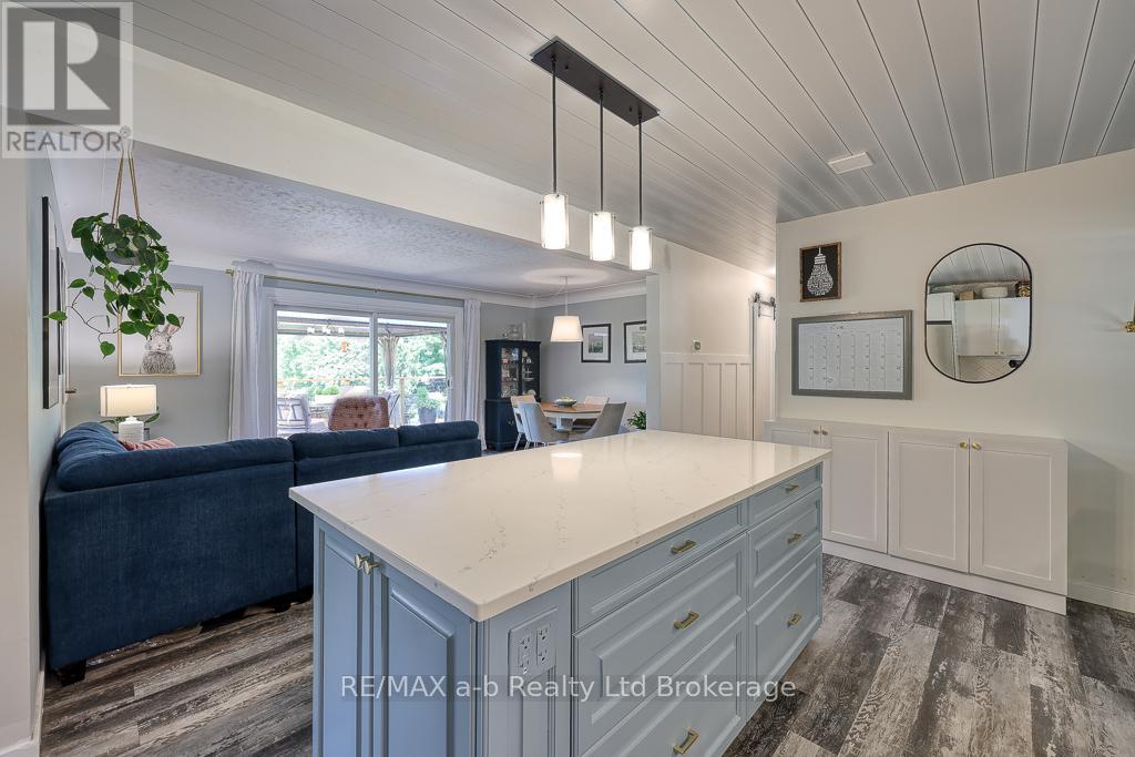 Photo 19 of 109 Sunset Drive, St Thomas ON