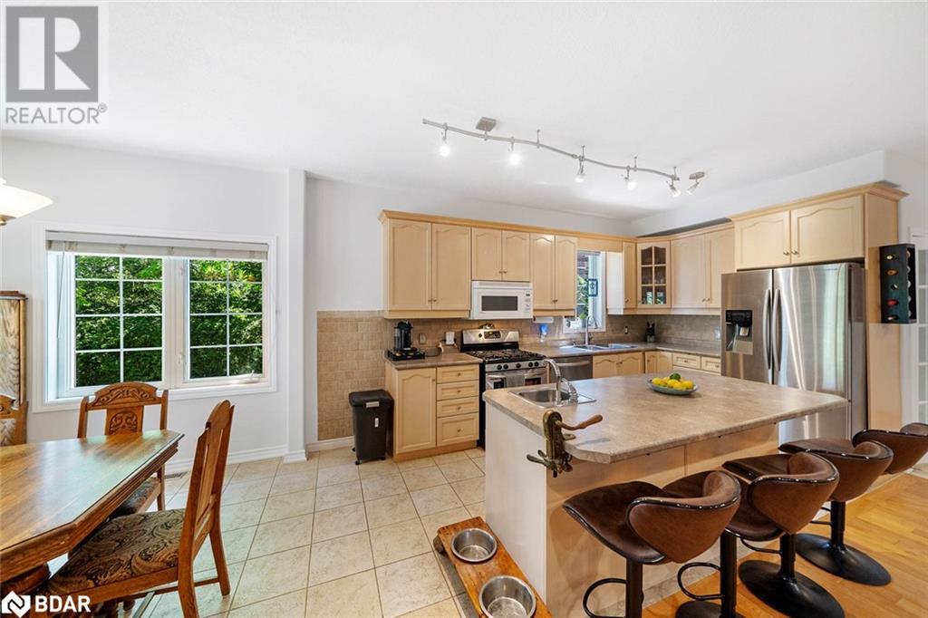 Photo 18 of 19 Mccarthy Court, Barrie ON